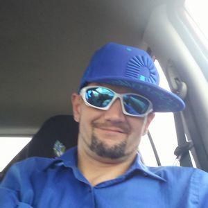 Meet your Posher, Dustin